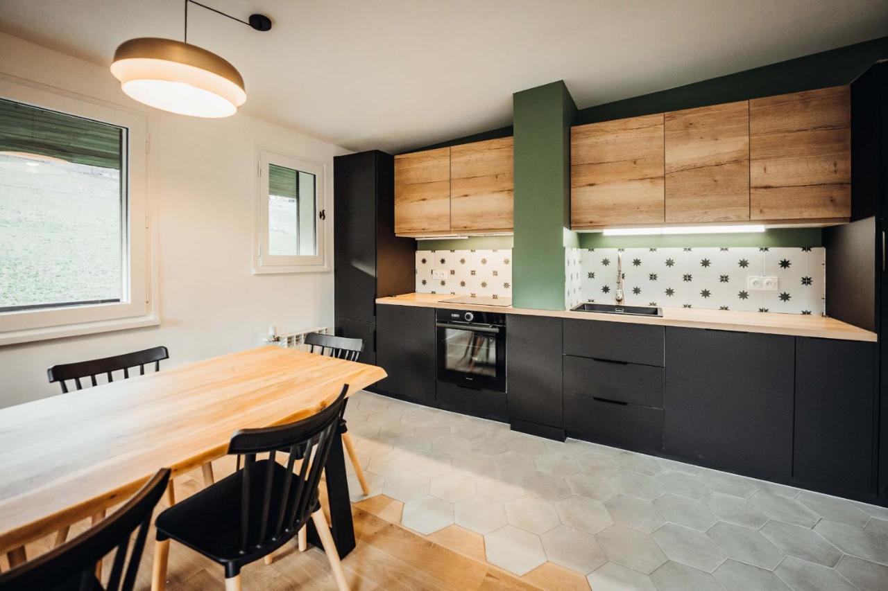 Spacious Apartment Completely Renovated By An Architect แซ็งต์-แฌร์เวส์-เลส์-แบ็งส์ ภายนอก รูปภาพ