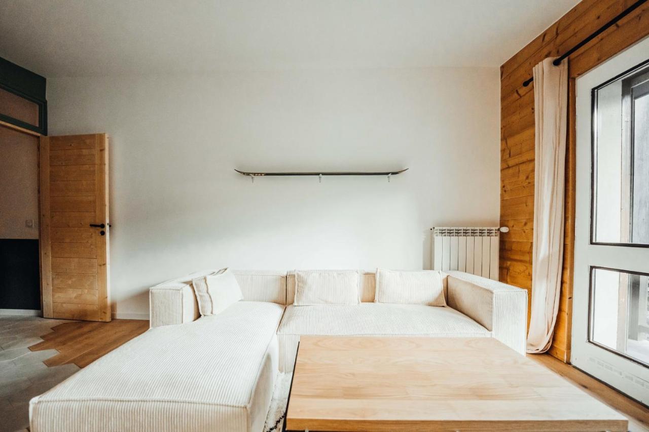 Spacious Apartment Completely Renovated By An Architect แซ็งต์-แฌร์เวส์-เลส์-แบ็งส์ ภายนอก รูปภาพ