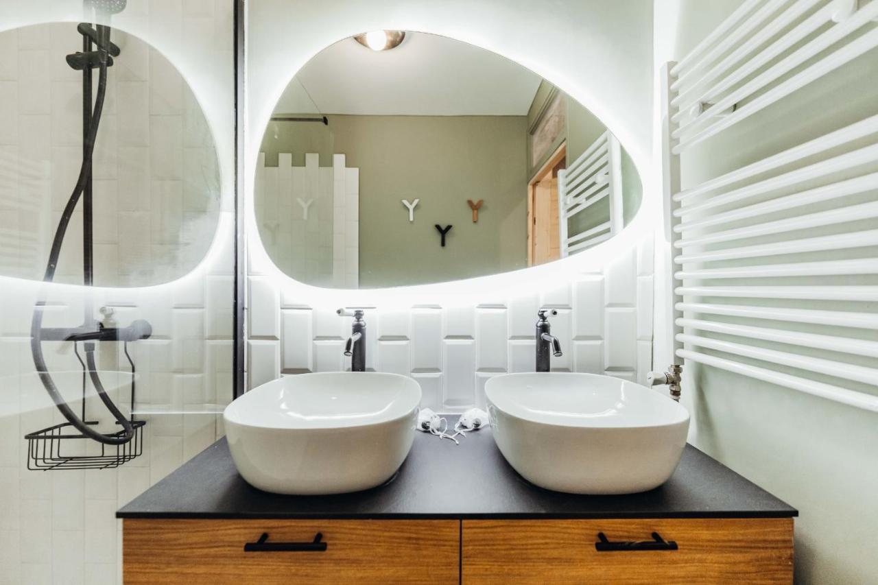 Spacious Apartment Completely Renovated By An Architect แซ็งต์-แฌร์เวส์-เลส์-แบ็งส์ ภายนอก รูปภาพ